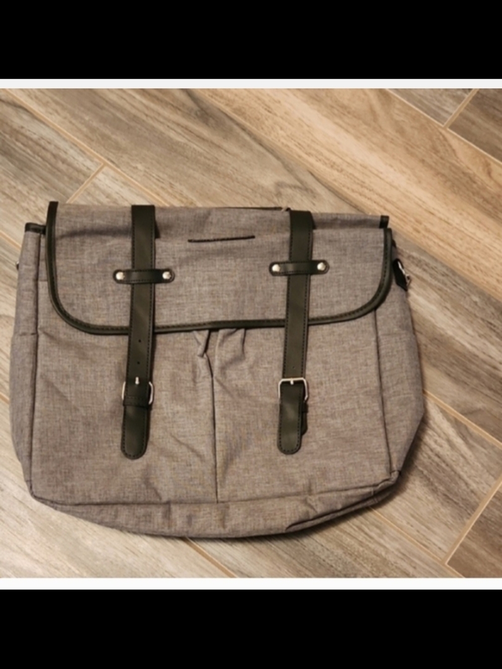 Grey Men’s Messenger Bag with Dark Trim